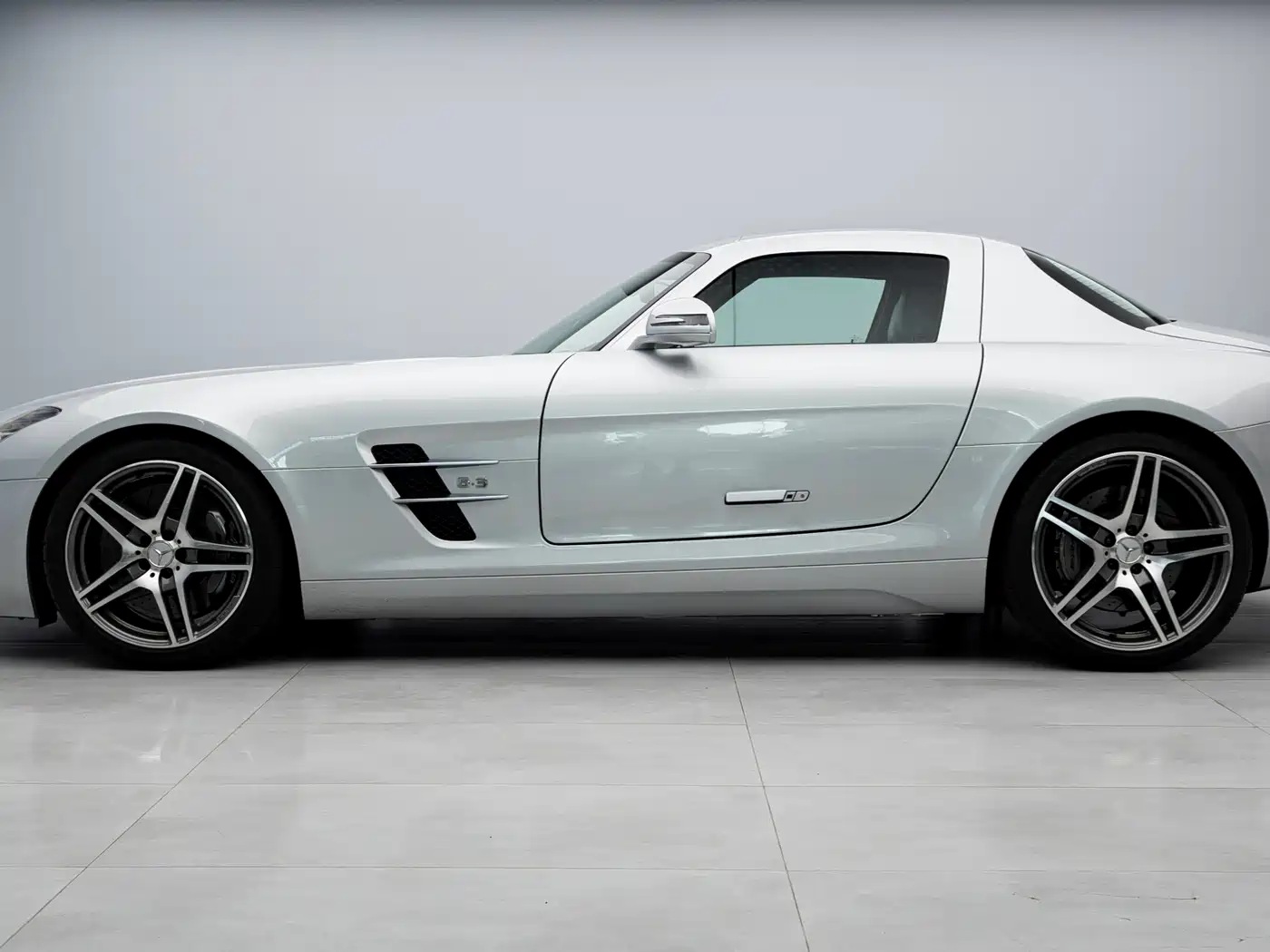 Mercedes-Benz SLS AMG 2013 2011 SLS AMG