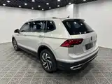 صورة 9 - Volkswagen Tiguan L