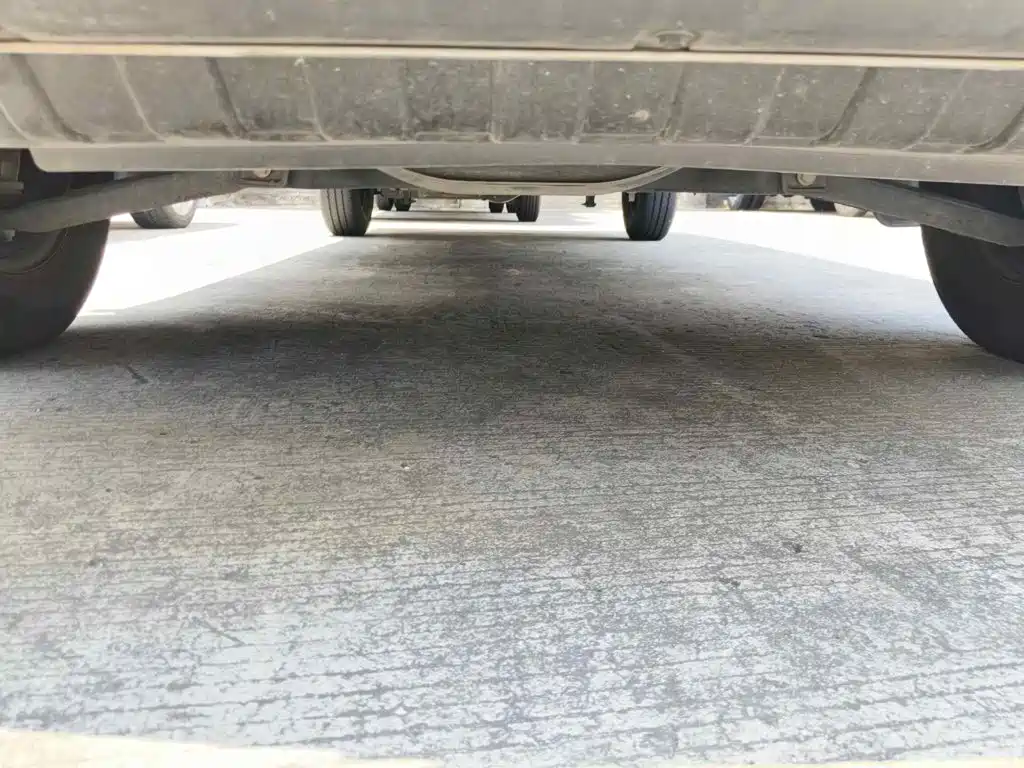 Jiangling JMC Fushun 2026 2025 Model 2.0T 6MT Diesel Medium Wheelbase Medium Roof Commercial MPV 7 Seats