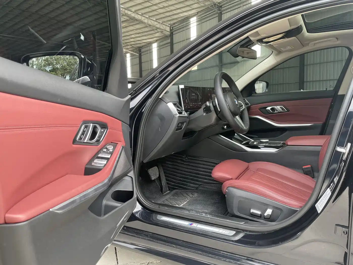 BMW 3 Series 2023 320Li M Sport Package фото 14