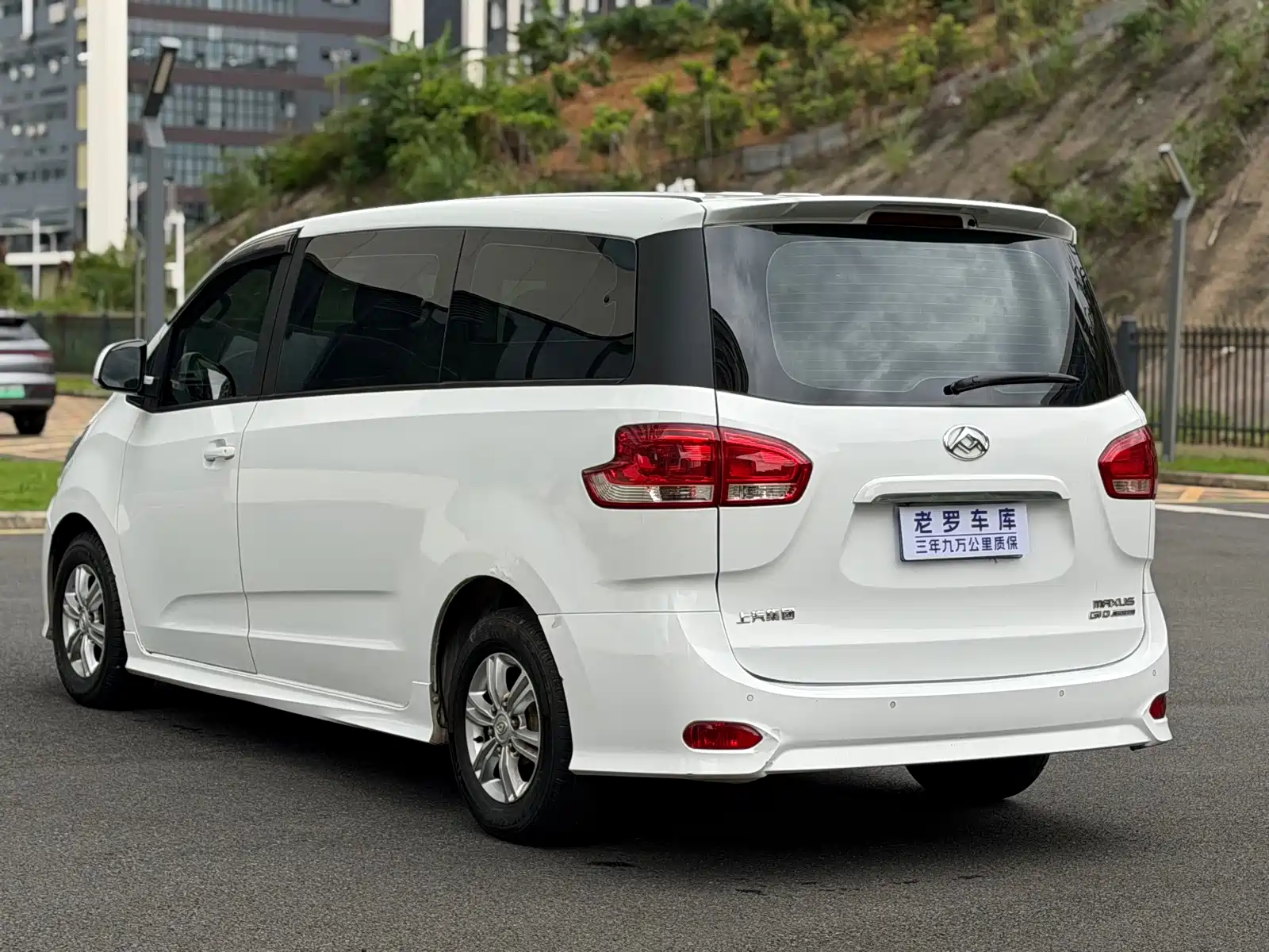 Фото 9 - Maxus G10