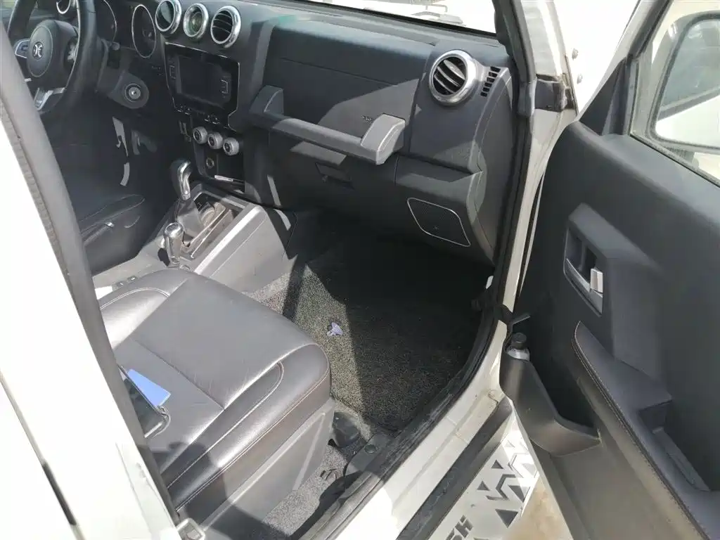 BAIC ORV Beijing Offroad BJ40 2016 Model 40L 2.3T Automatic 4WD Exclusive фото 19