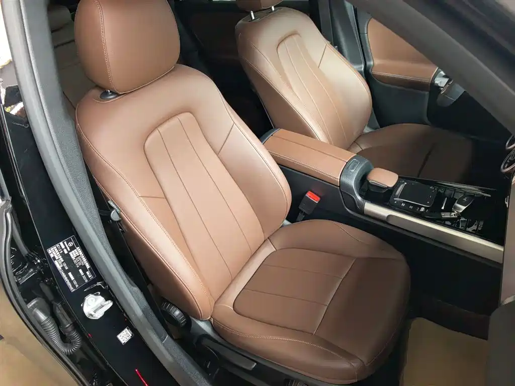 Mercedes-Benz GLB 2022 Facelift II GLB 200 Dynamic фото 18