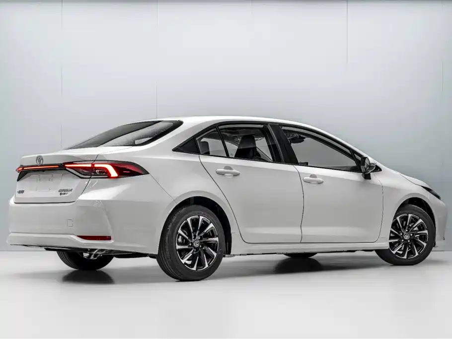 Фото 5 - Toyota Corolla