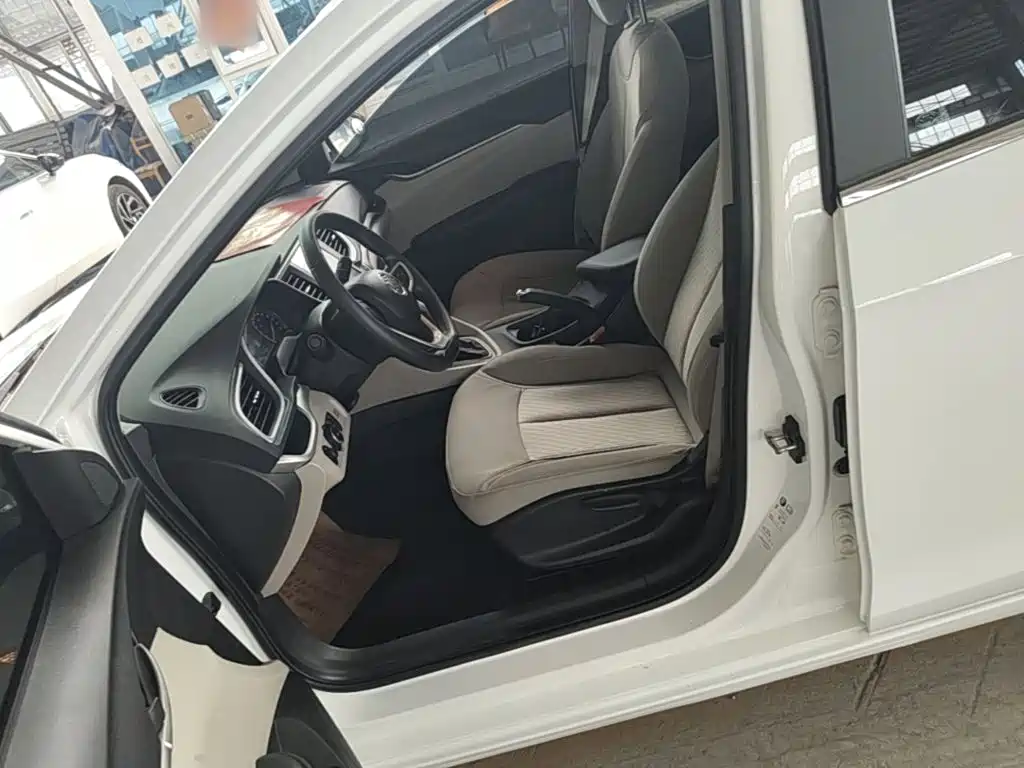 Фото 15 - Buick Excelle