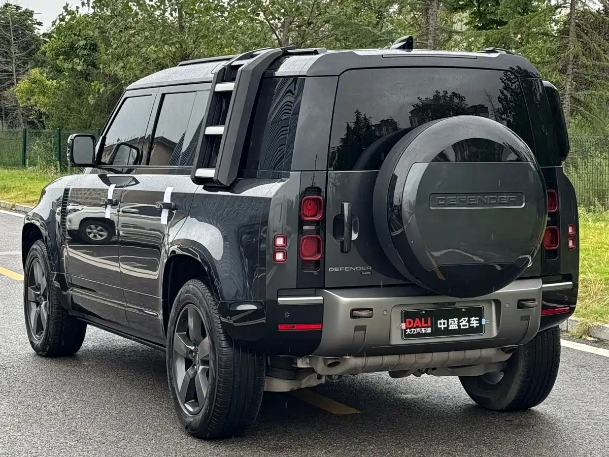 Фото 4 - Land Rover Defender