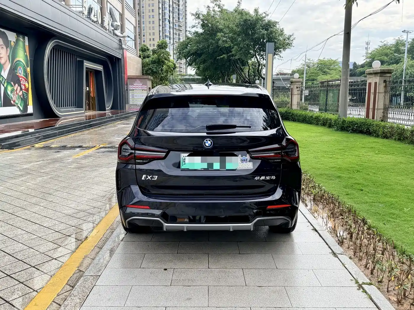 BMW iX3 2024 Leading Edition фото 5