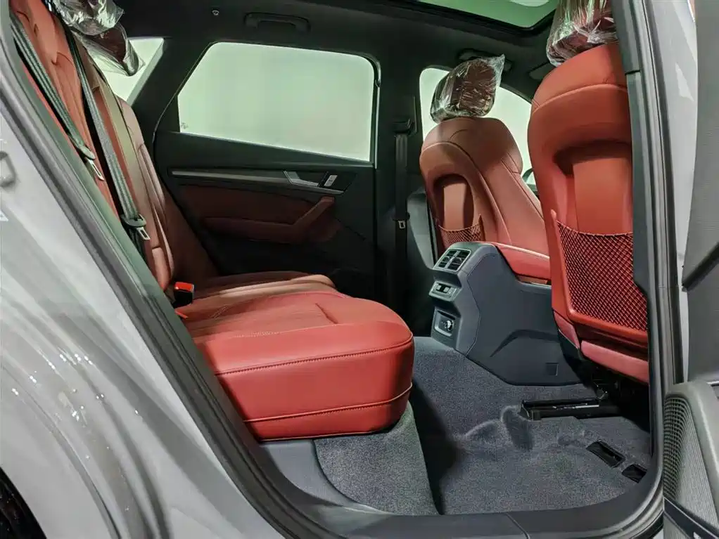Audi Q5L 2025 Model Year Facelift 45th Anniversary Edition 45 TFSI Luxury Dynamic фото 6