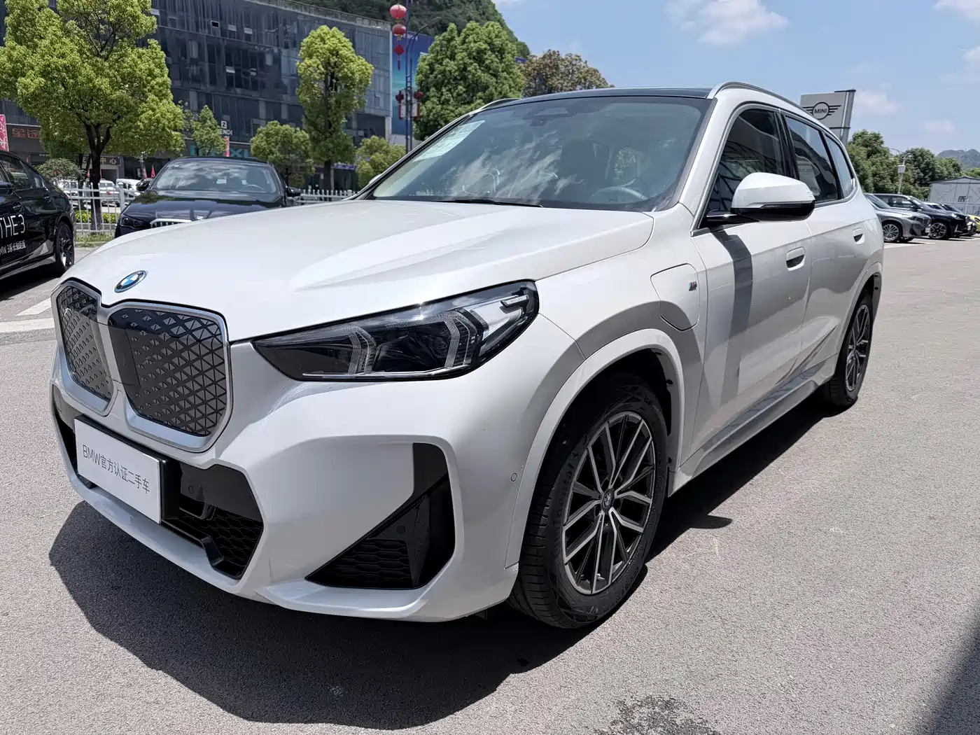 BMW iX1 2023 eDrive25L M Sport Package фото 3