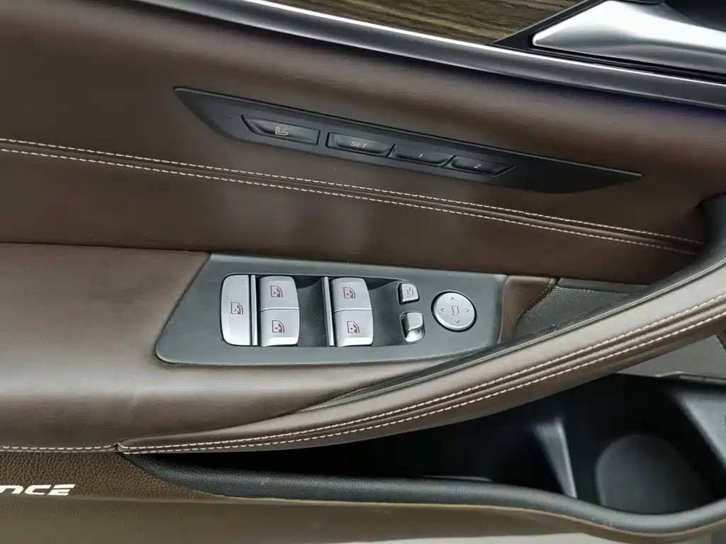Photo 9 - BMW 5 Series