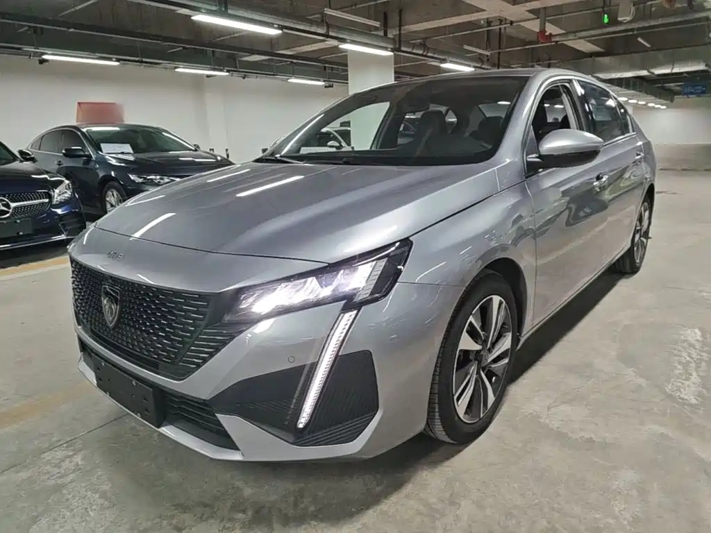 Peugeot 408 2025 2022 1.6T Light Chaser Edition