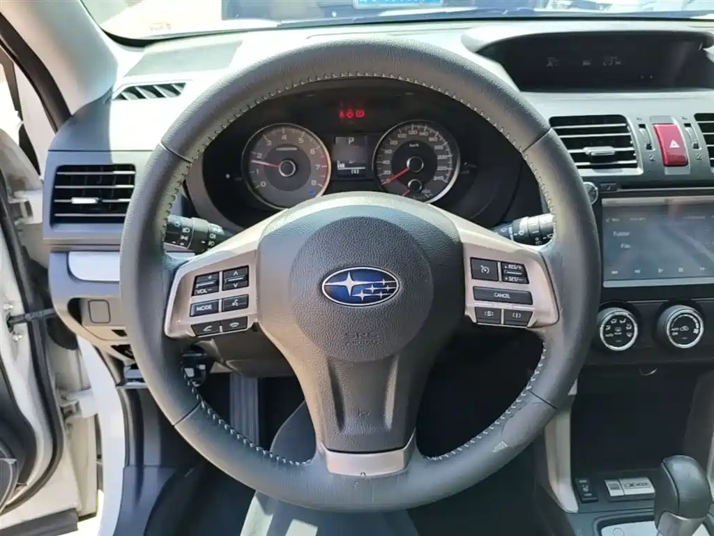 Subaru Forester 2013 2.0i Automatic Luxury Edition фото 7