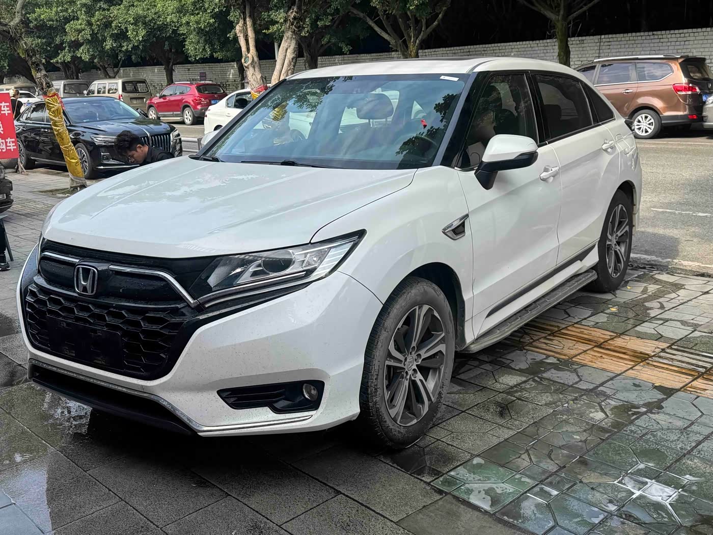 Honda UR-V