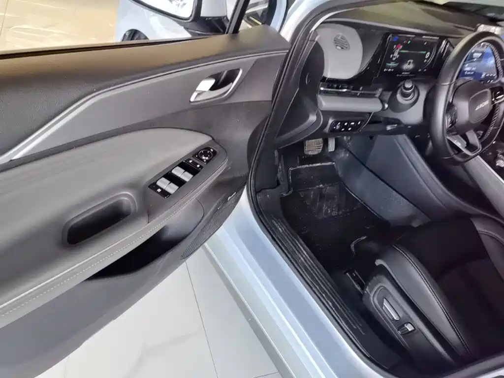 Фото 16 - Aion S Plus