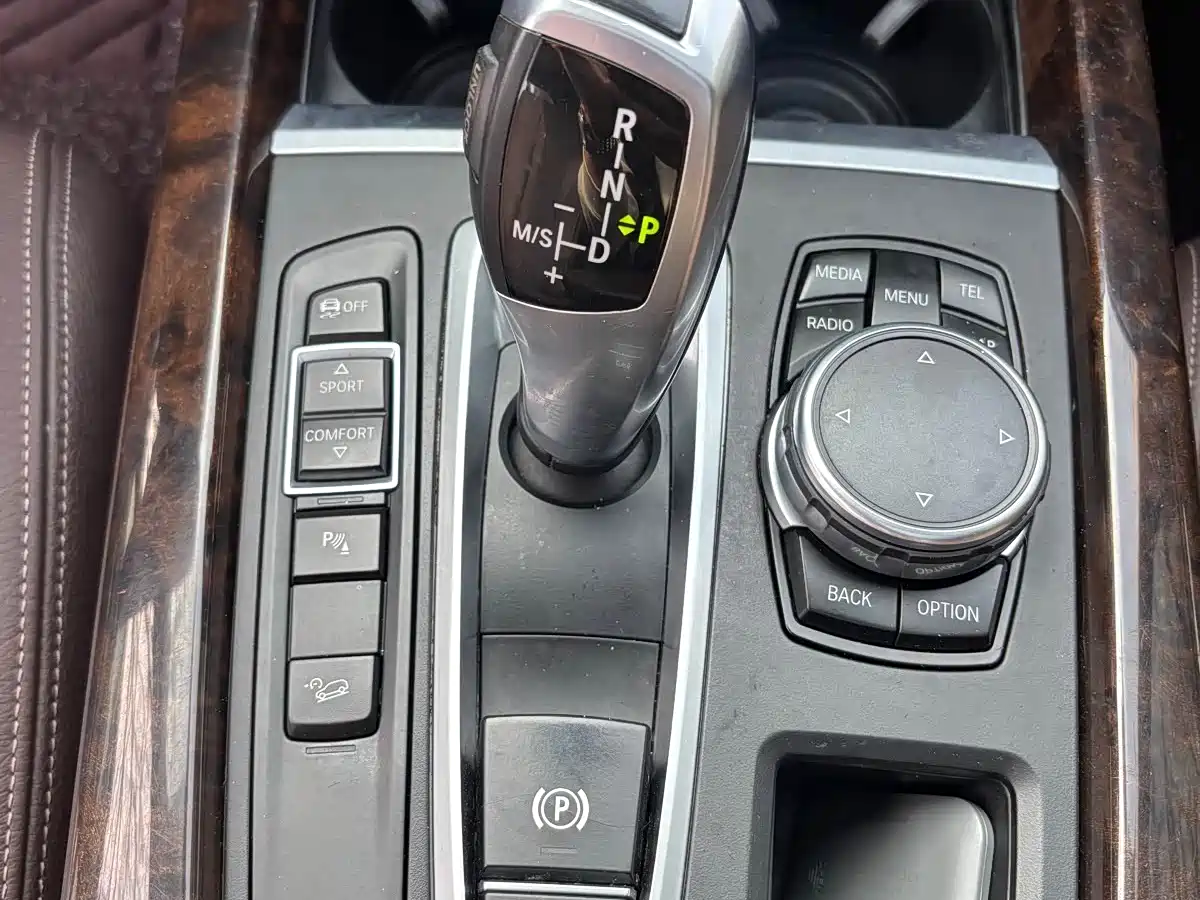 BMW X5 (Import) 2015 xDrive28i фото 10