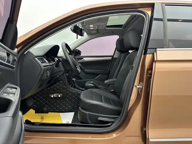 Volkswagen Bora 2018 1.5L Automatic Comfort фото 11