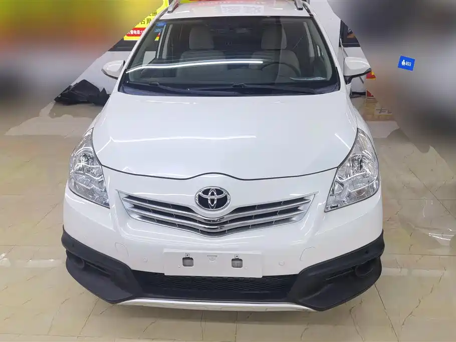 Toyota E'Z 2014 Xingyao 180E CVT Elite фото 2