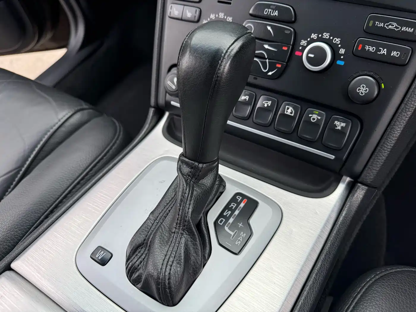 Volvo XC90 2014 2013 2.5T T5 Luxury Upgrade Edition