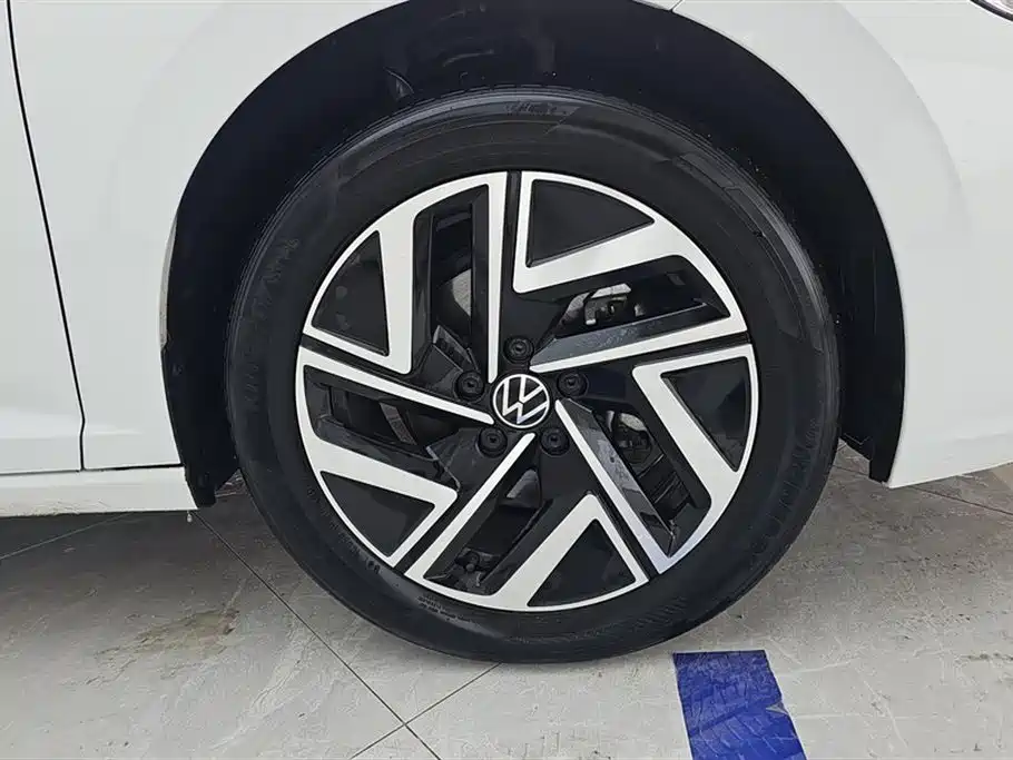 Volkswagen Sagitar 2024 300TSI DSG Surpass Edition фото 6