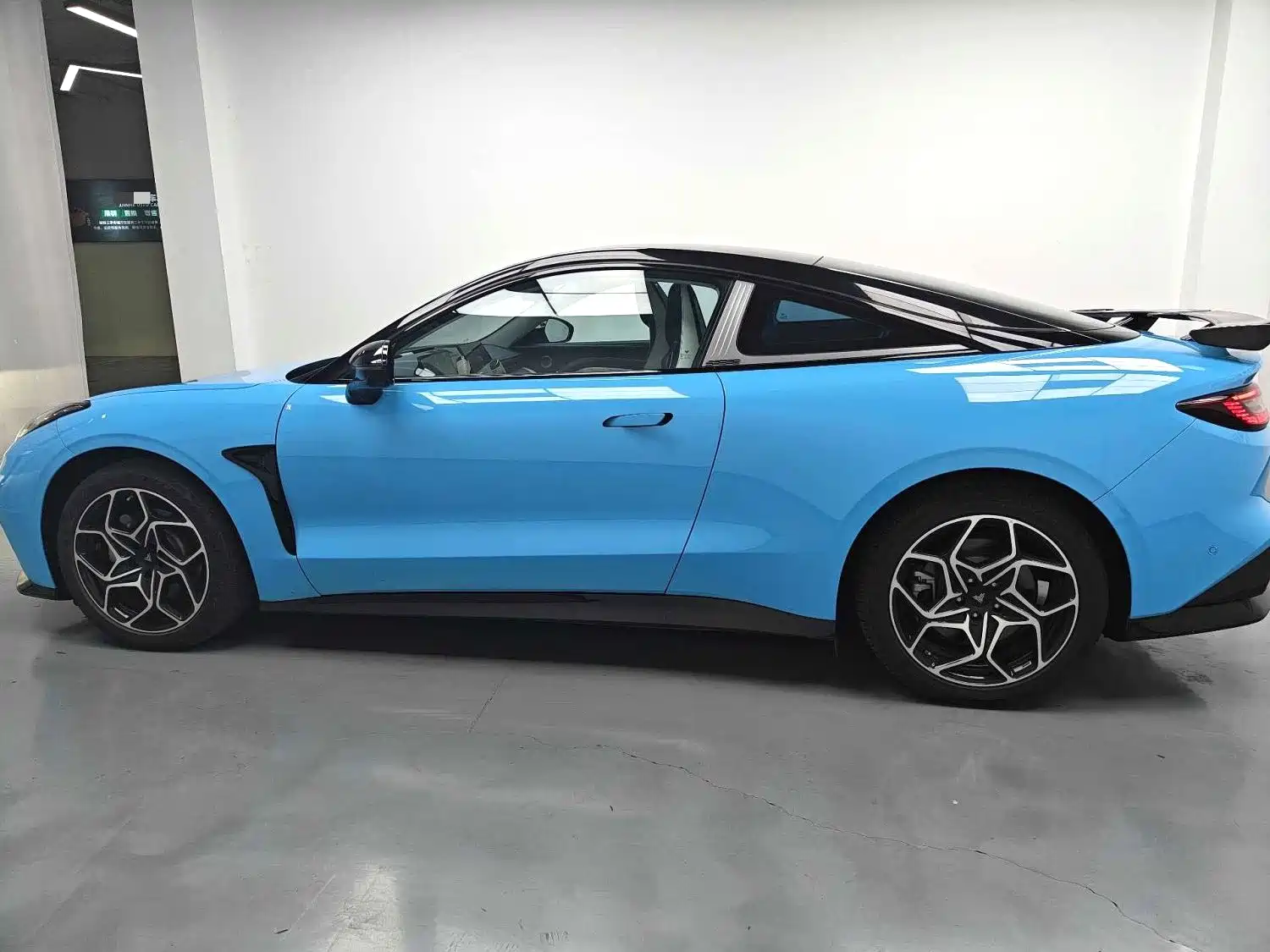 Фото 6 - Nezha Auto Nezha GT