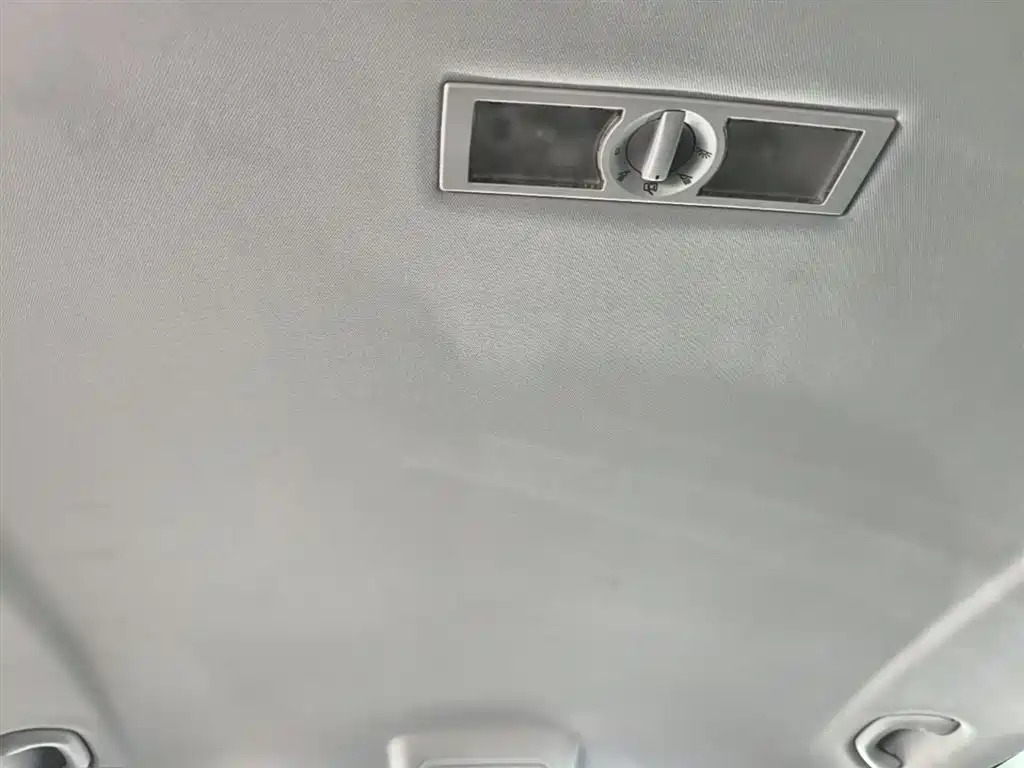Volkswagen Tiguan 2016 Model 300TSI Automatic 2WD Trend Edition фото 18