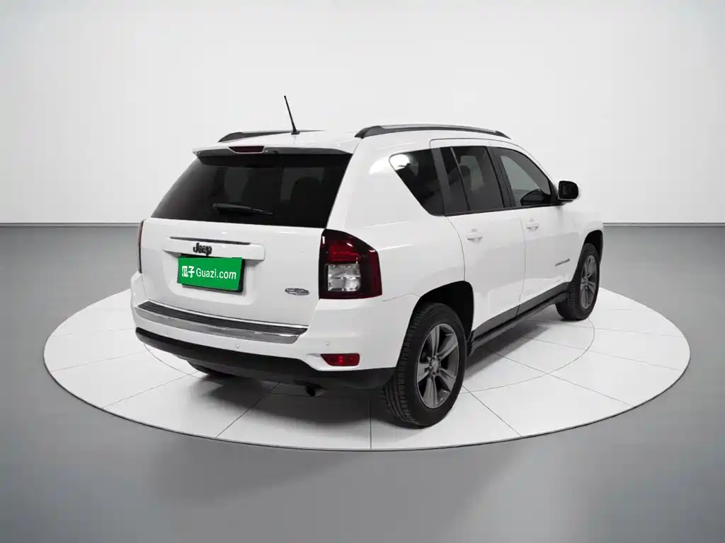Jeep Compass (Import) 2015 2014 Facelift 2.4L 4WD Comfort Edition