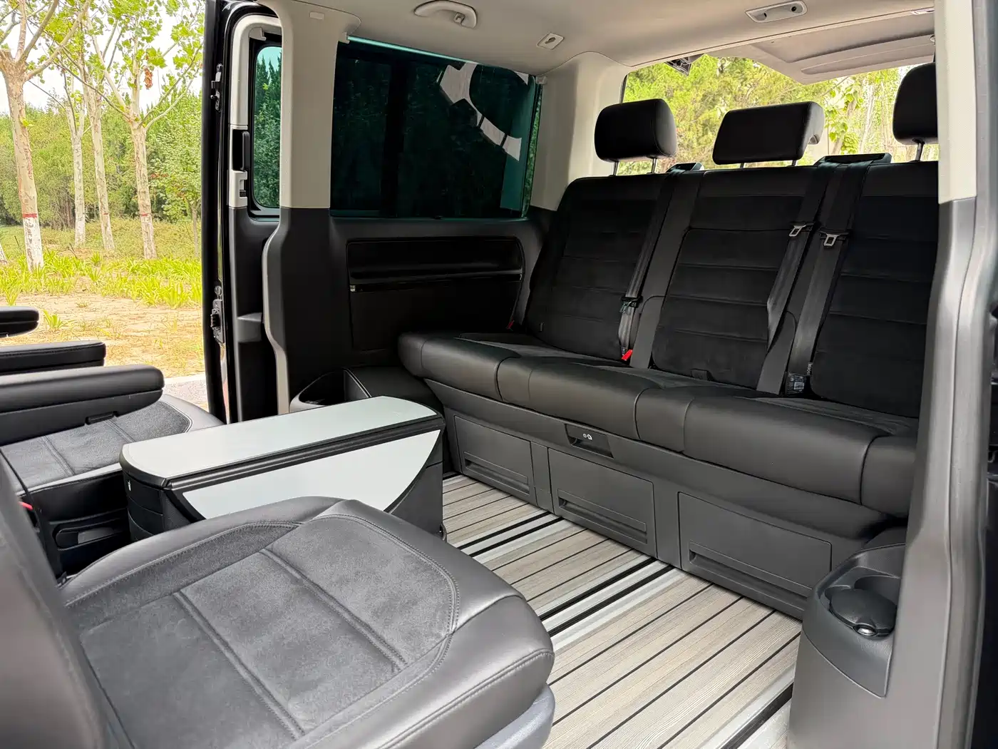 Volkswagen Multivan 2019 2019 2.0TSI 4WD Premium 7-seater