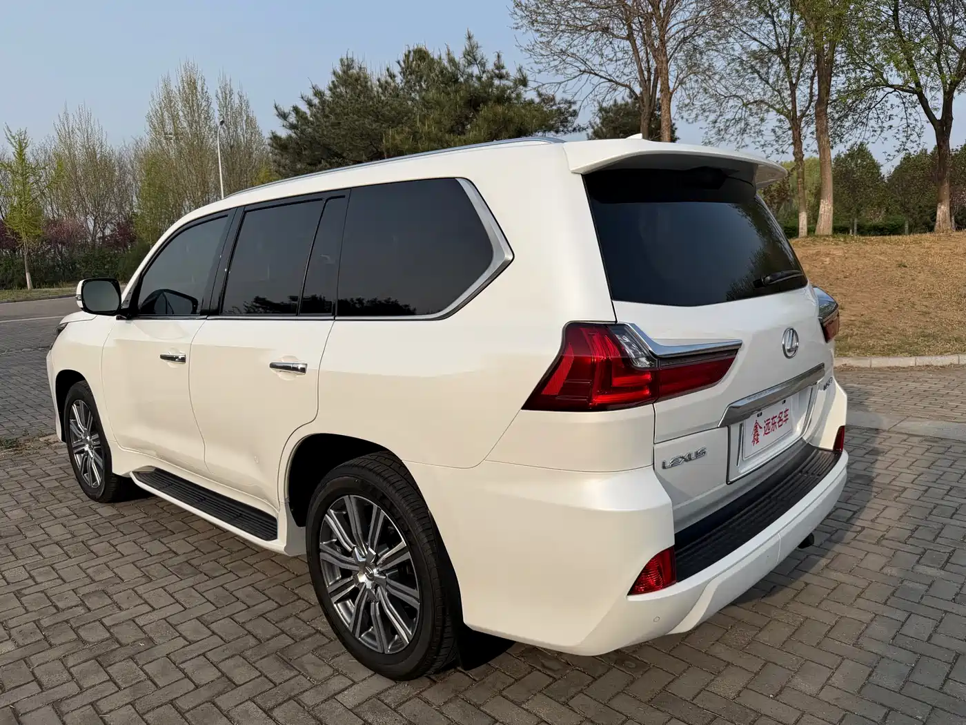 Lexus LX 2017 570 Prestige Luxury фото 12