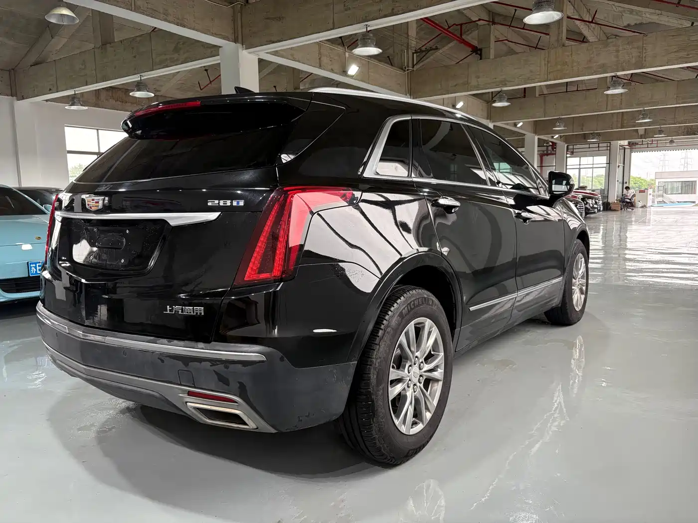 Cadillac XT5 2022 2.0T 2WD Luxury фото 2