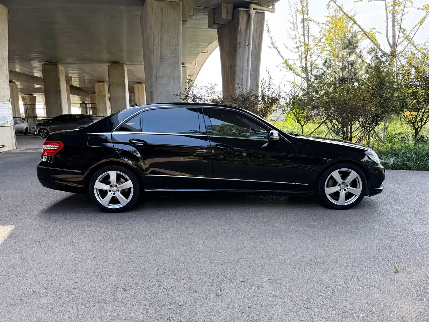Фото 4 - Mercedes-Benz E-Class