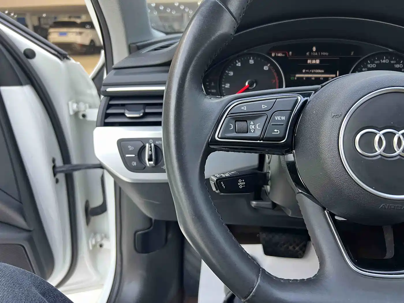 Audi A4L 2018 30th Anniversary 45 TFSI quattro Personality Sport фото 9