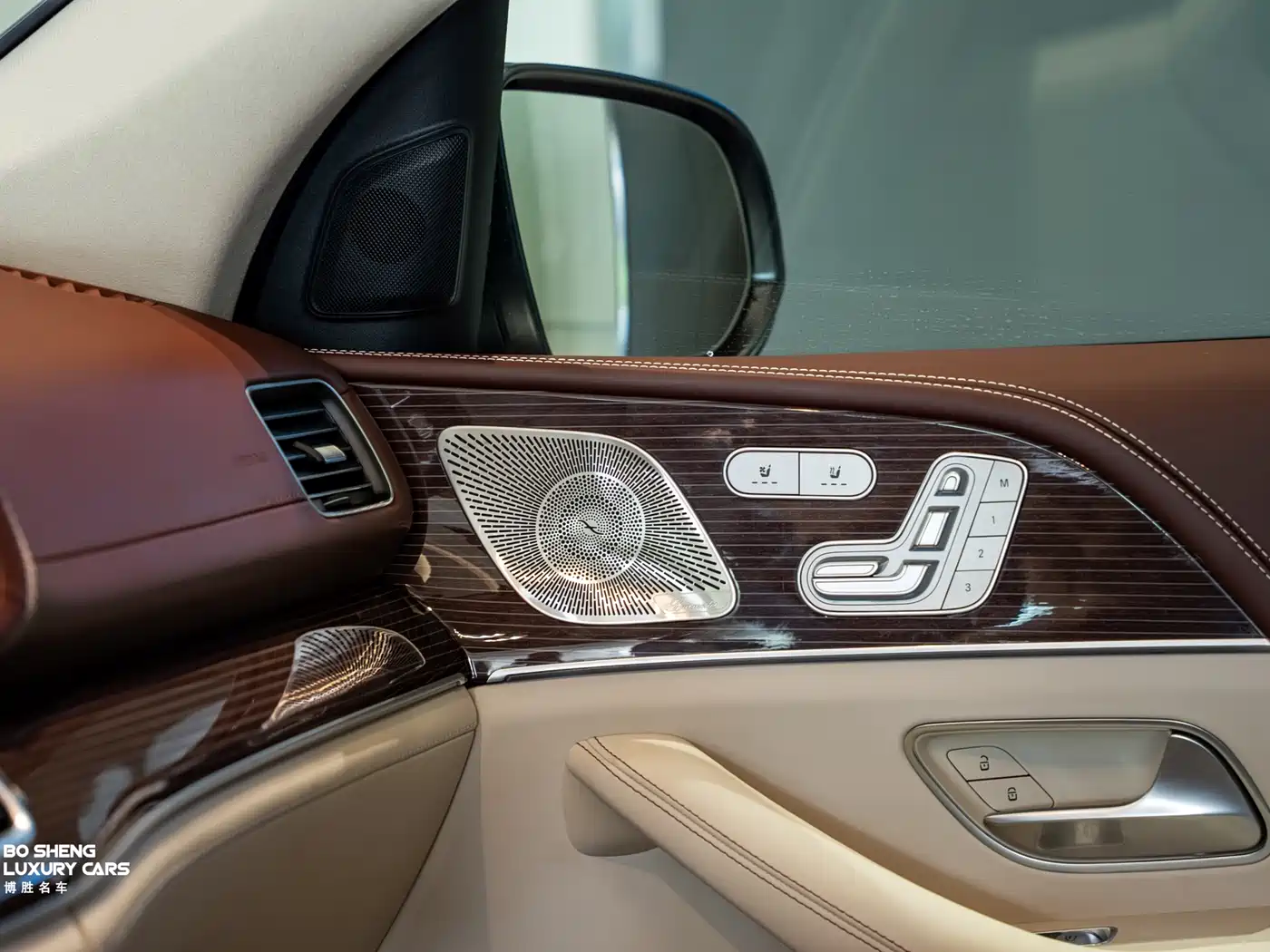 Mercedes-Benz Maybach GLS 2022 GLS 600 4MATIC Ceremony Edition фото 39