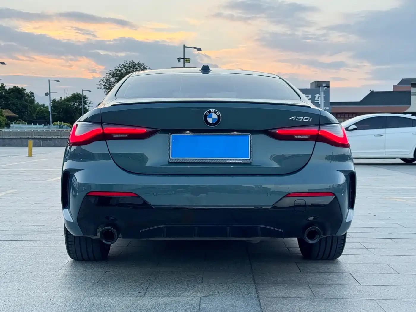 BMW 4 Series 2024 430i M Sport Shadow Edition фото 3