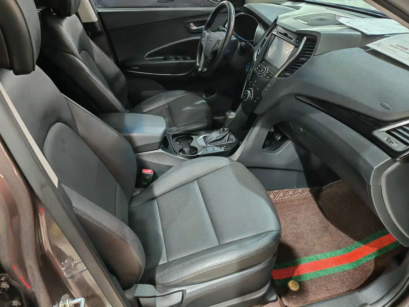 Hyundai Santa Fe (Import) 2013 3.0L 4WD Comfort Navigation Edition 7-Seater Euro V фото 16