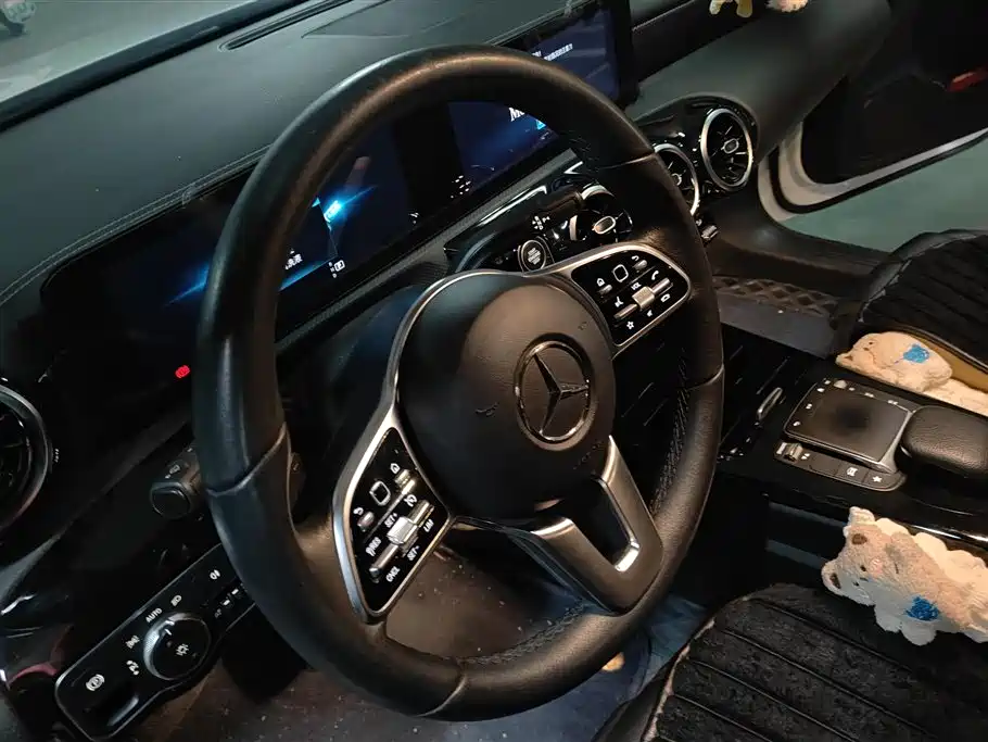 MERCEDES-BENZ A CLASS