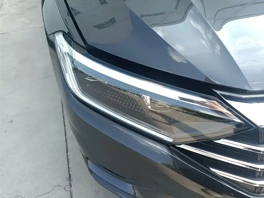 Volkswagen Sagitar 2019 280TSI DSG Luxury Edition China VI фото 13