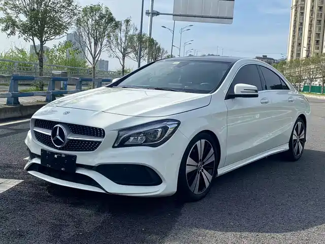 MERCEDES-BENZ CLA