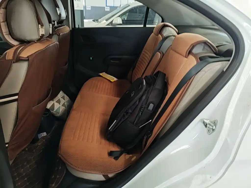 Chevrolet Aveo 2015 2014 Sedan 1.4SL MT Luxury Edition