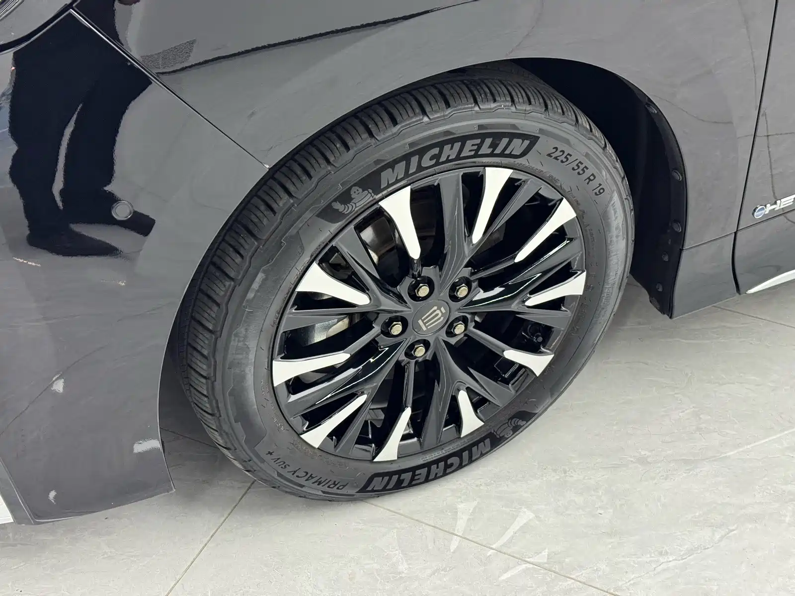 Фото 18 - Toyota Vellfire