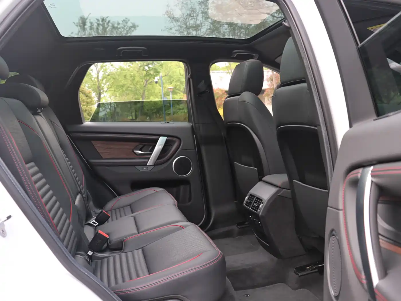Land Rover Discovery Sport 2020 249PS R-Dynamic Performance Tech 7-seater фото 15