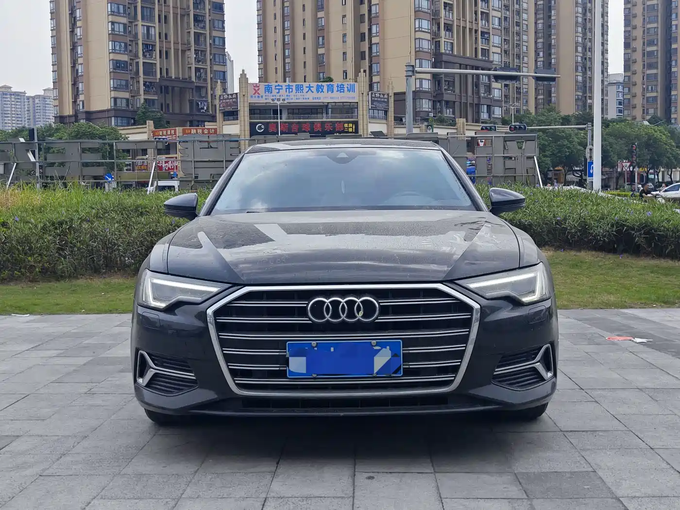 Photo 2 - Audi A6L