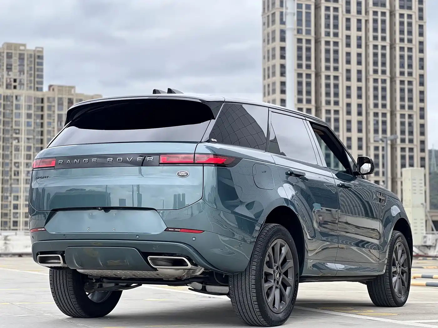 Land Rover Range Rover Sport 2023 400PS Dynamic SE фото 10