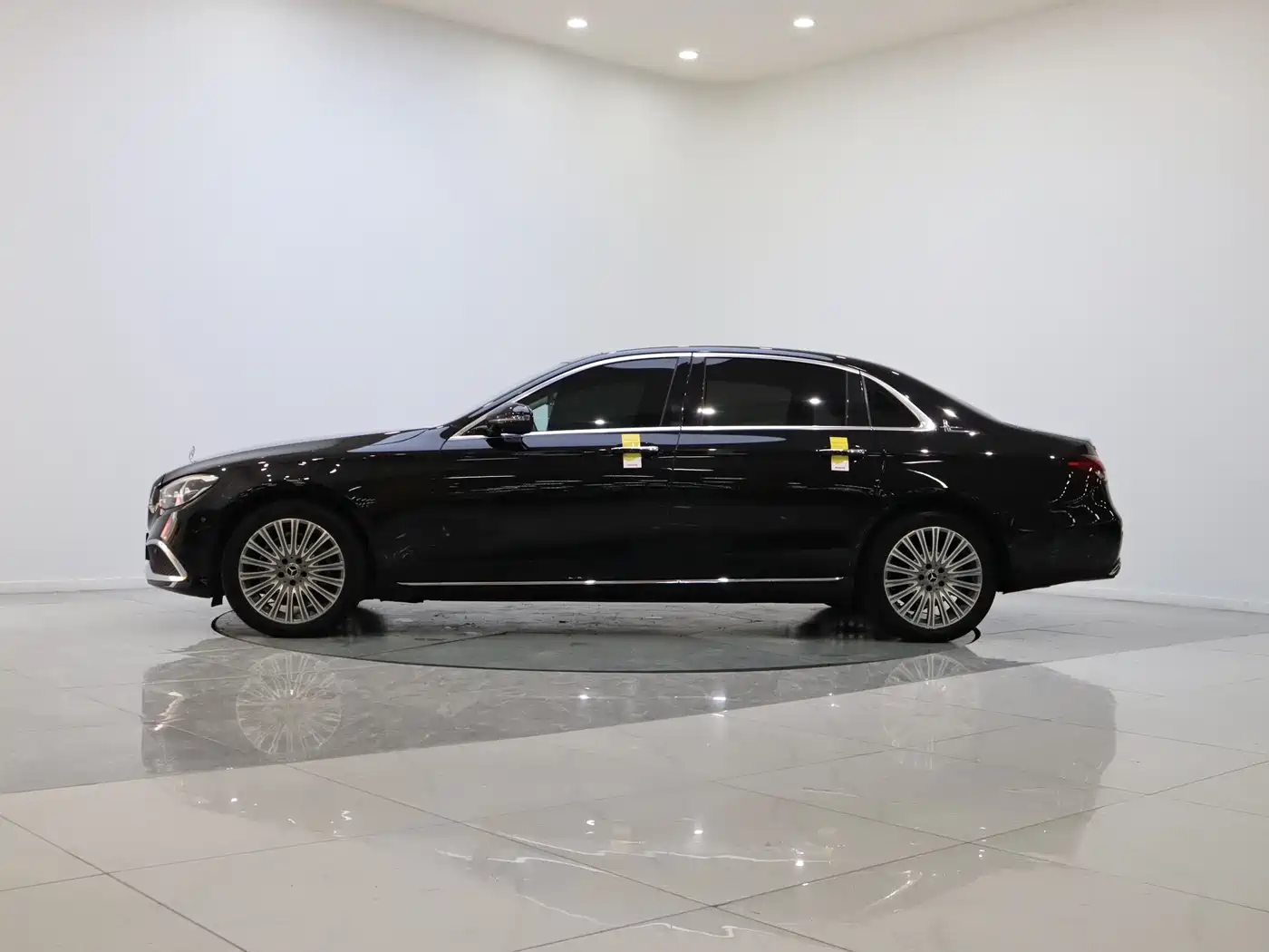 Mercedes-Benz E-Class 2022 Second Facelift E 300 L Fashion фото 7