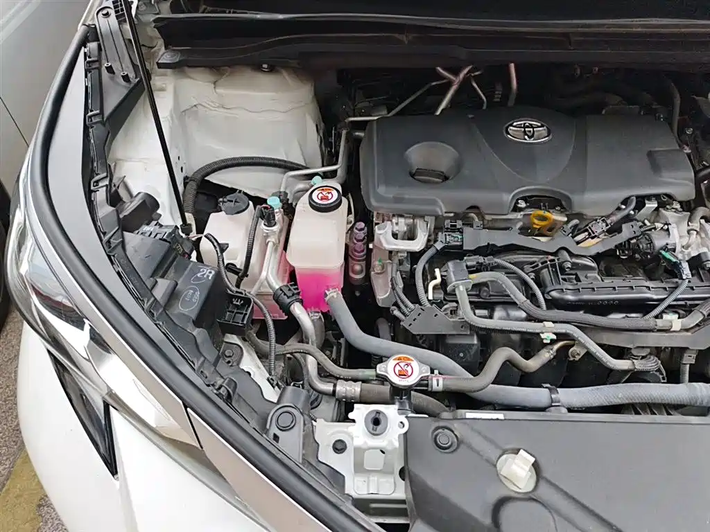Toyota Sienna 2021 2.5L Hybrid Ultimate Edition фото 21