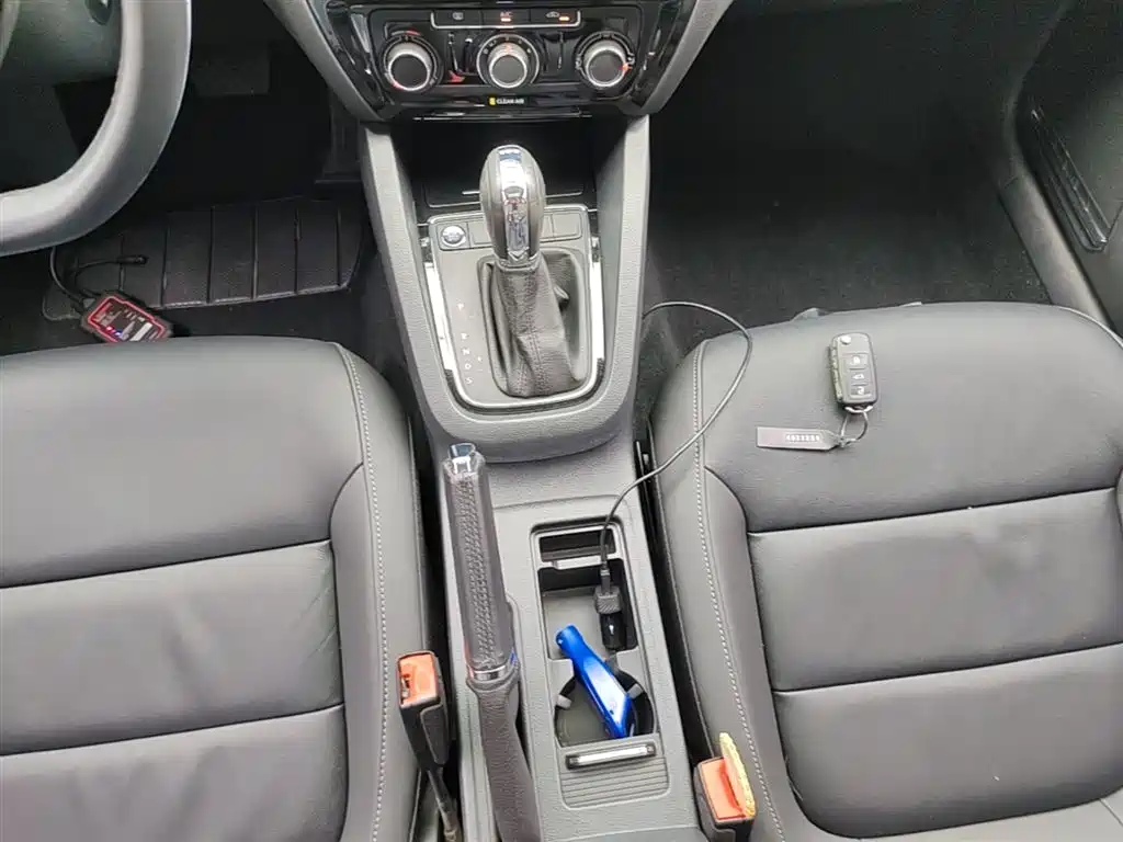 Volkswagen Sagitar 2018 280TSI DSG Spark Edition фото 14
