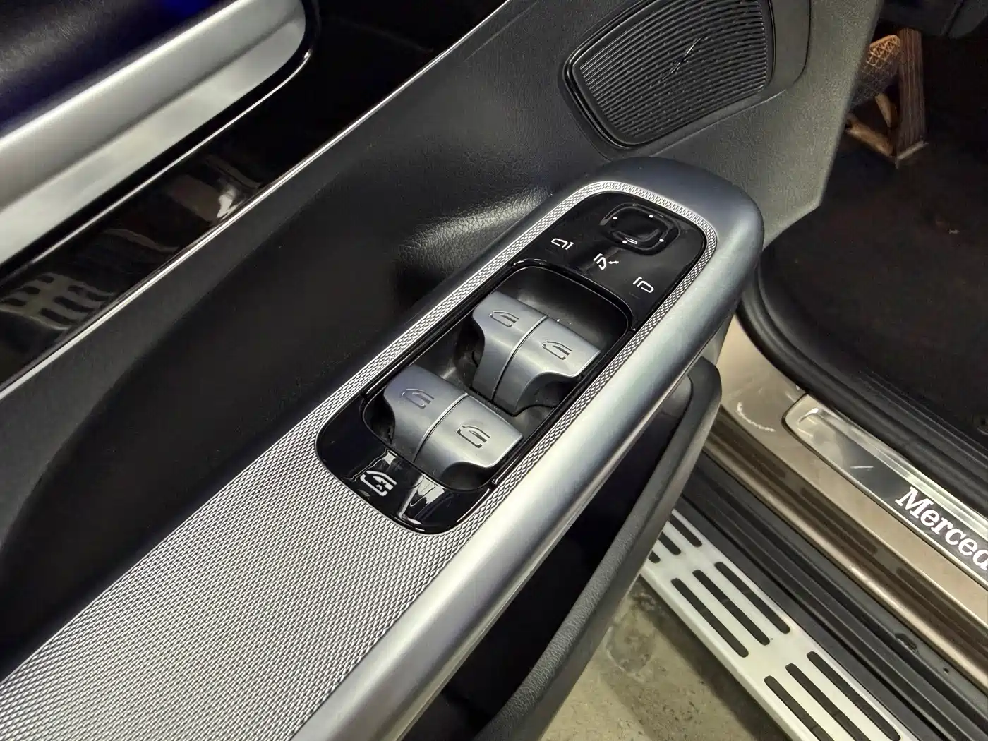 Mercedes-Benz EQE SUV 2023 2023 350 4MATIC Pioneer Edition