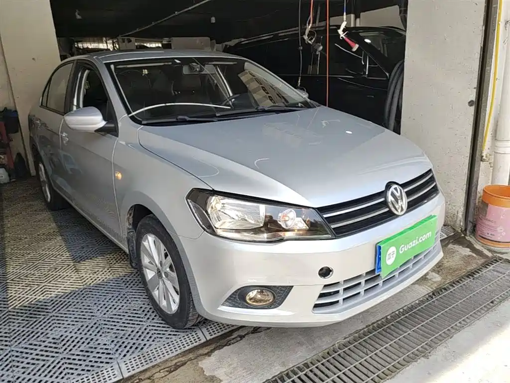 Volkswagen Jetta 2015 1.4L Manual Comfort фото 4