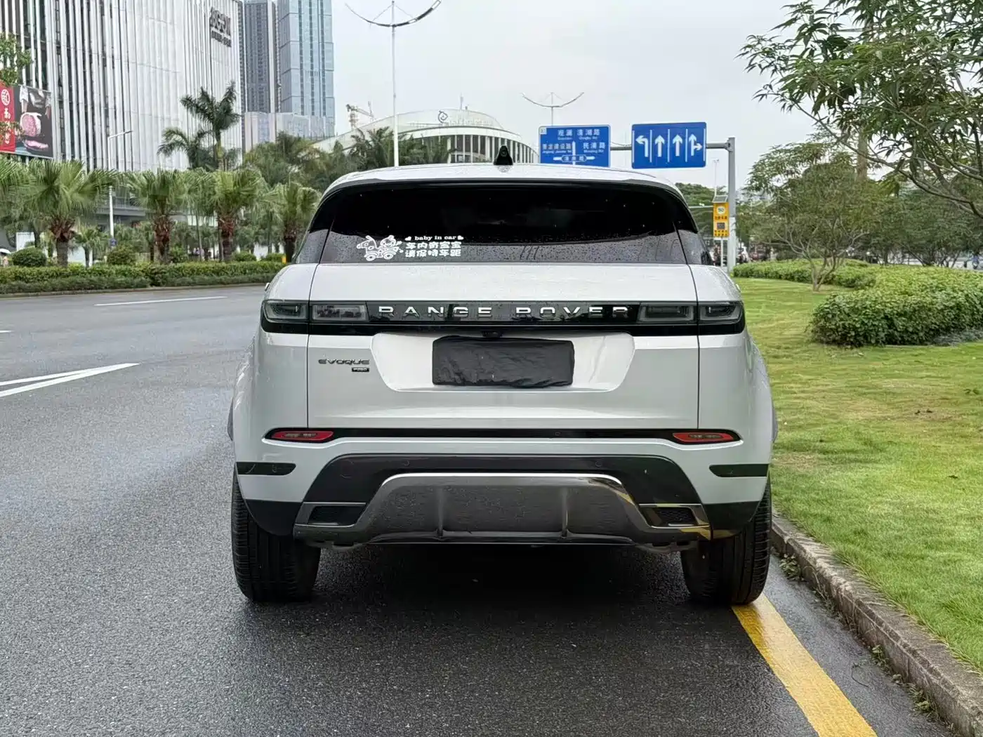 Land Rover Range Rover Evoque 2023 Range Rover Evoque L 249PS Luxury Edition фото 5