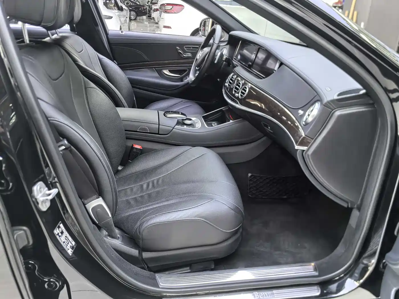 Mercedes-Benz S-Class 2017 S 320 L Business фото 17