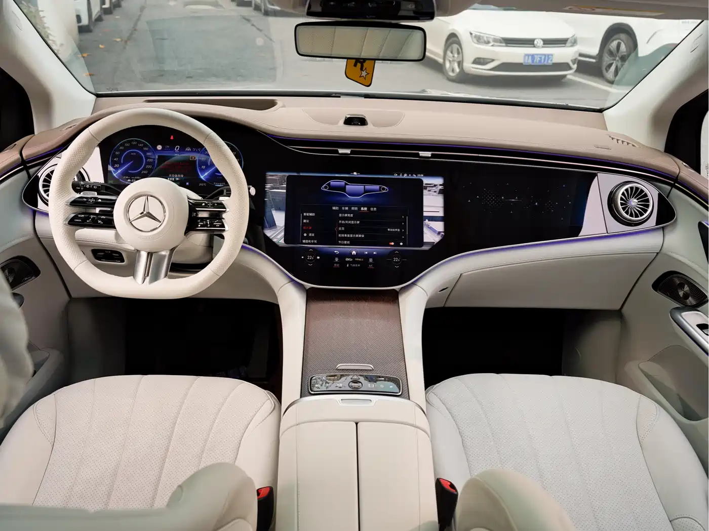 MERCEDES-BENZ EQE SUV